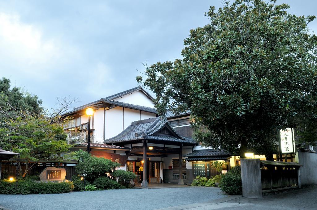 Hitoyoshi Ryokan Экстерьер фото